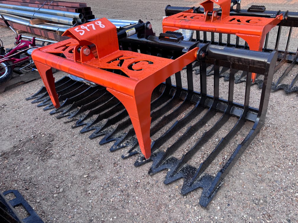 76 in. Single Cylinder Skeleton Grapple Bucket v3