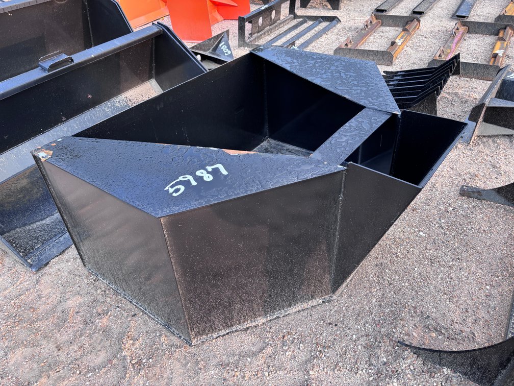 3/4 CY. Concrete Placement Bucket