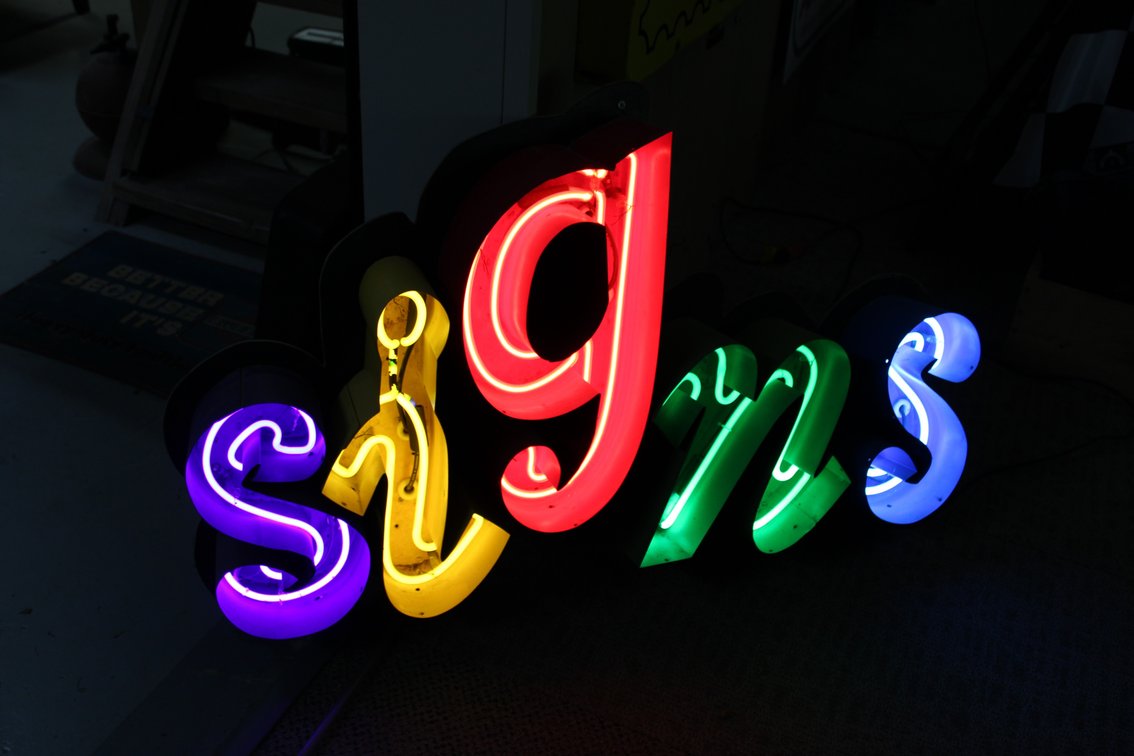 CUSTOM NEON SIGN