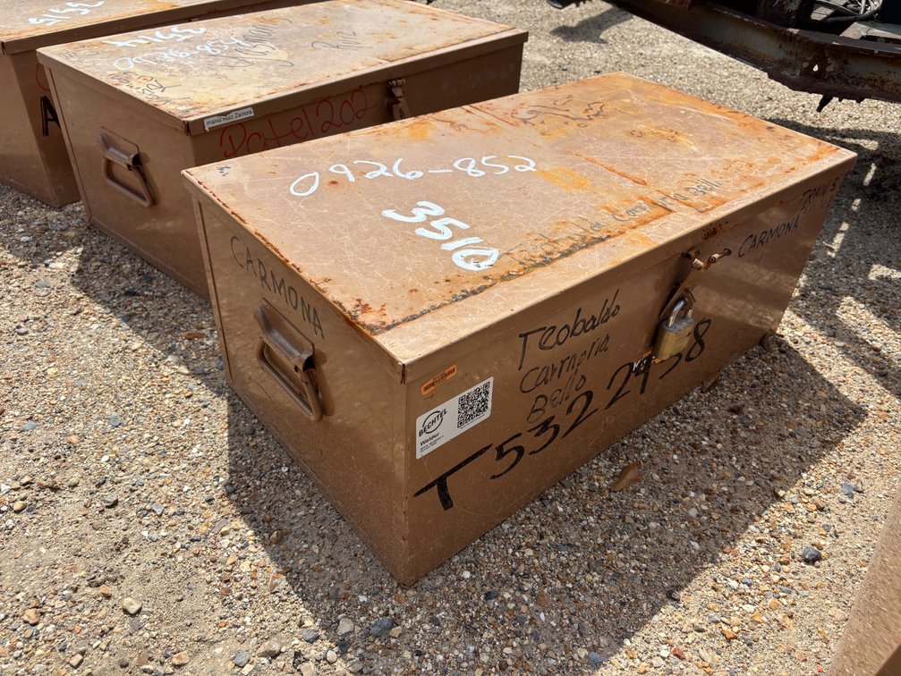 KNAACK TOOL BOX