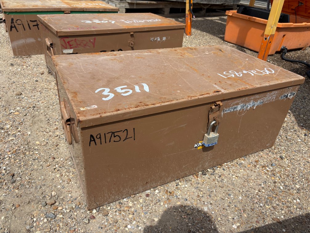 KNAACK TOOL BOX