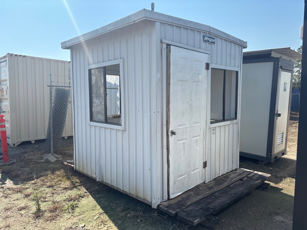 STORAGE BUILDINGS WITH WINDOWS AND LOCKABLE DOOR