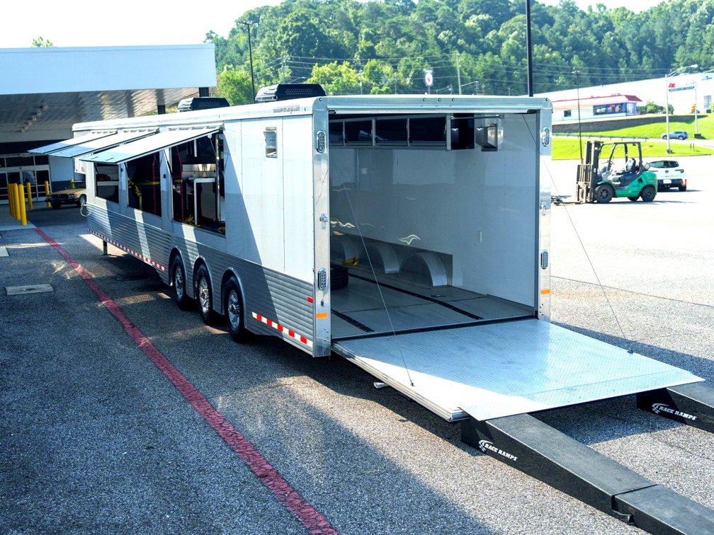 2017 SUNDOWNER 2-CAR TRAILER