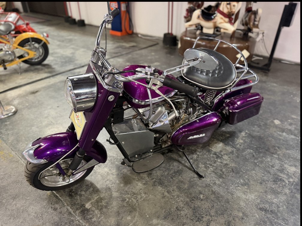 Offered at No Reserve | 1960 CUSHMAN EAGLE MOTOR SCOOTER