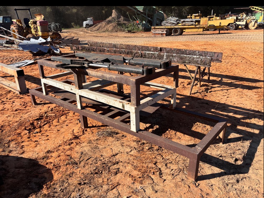 Welded Steel Equipment Frame Stand with Hydraulic Cylinders