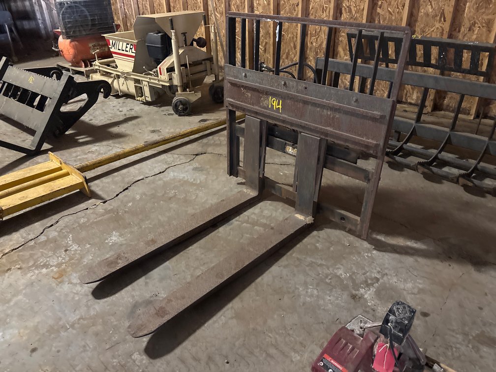 Forklift Attachment with Hydraulic Fork Adjustment