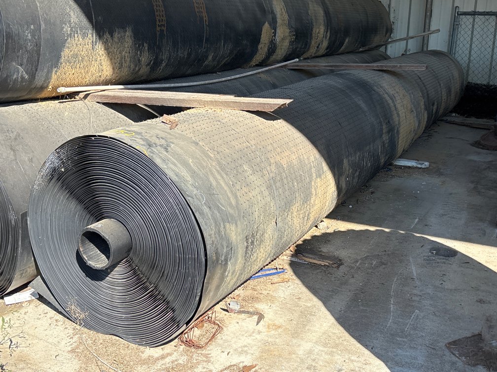 Roll of 23ft X 300ft LLDPE Super Gripnet Geosynthetic Liner