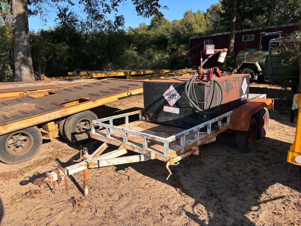Tag Trailer w/Fuel Tank and Pump