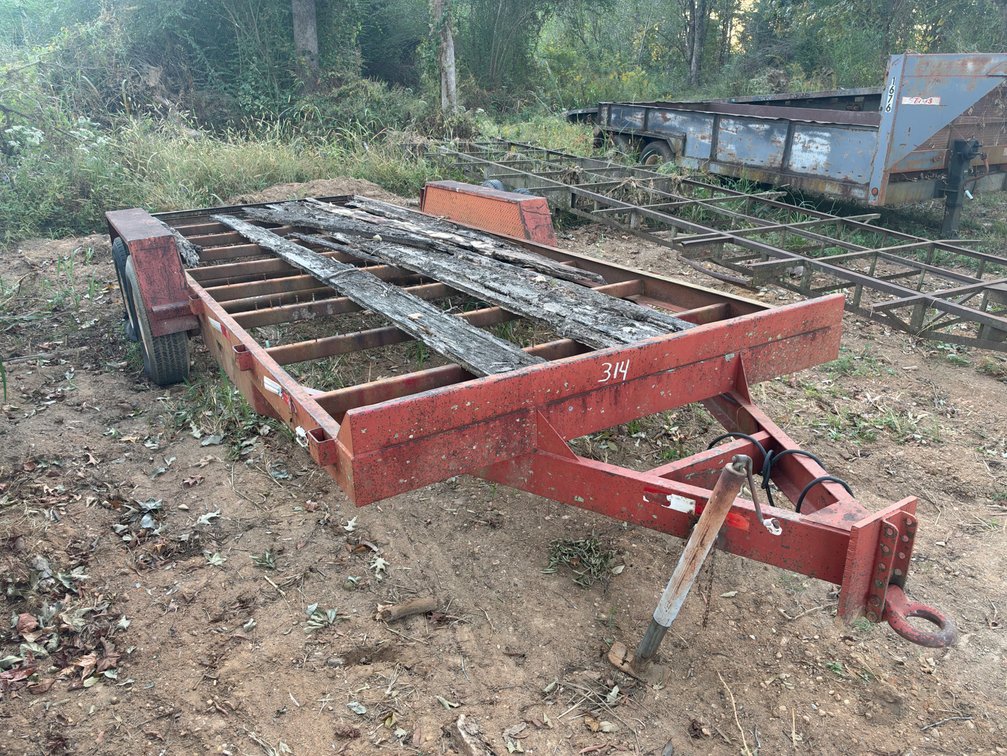 Tandem-Axle Flatbed Equipment Trailer with Pintle Hitch