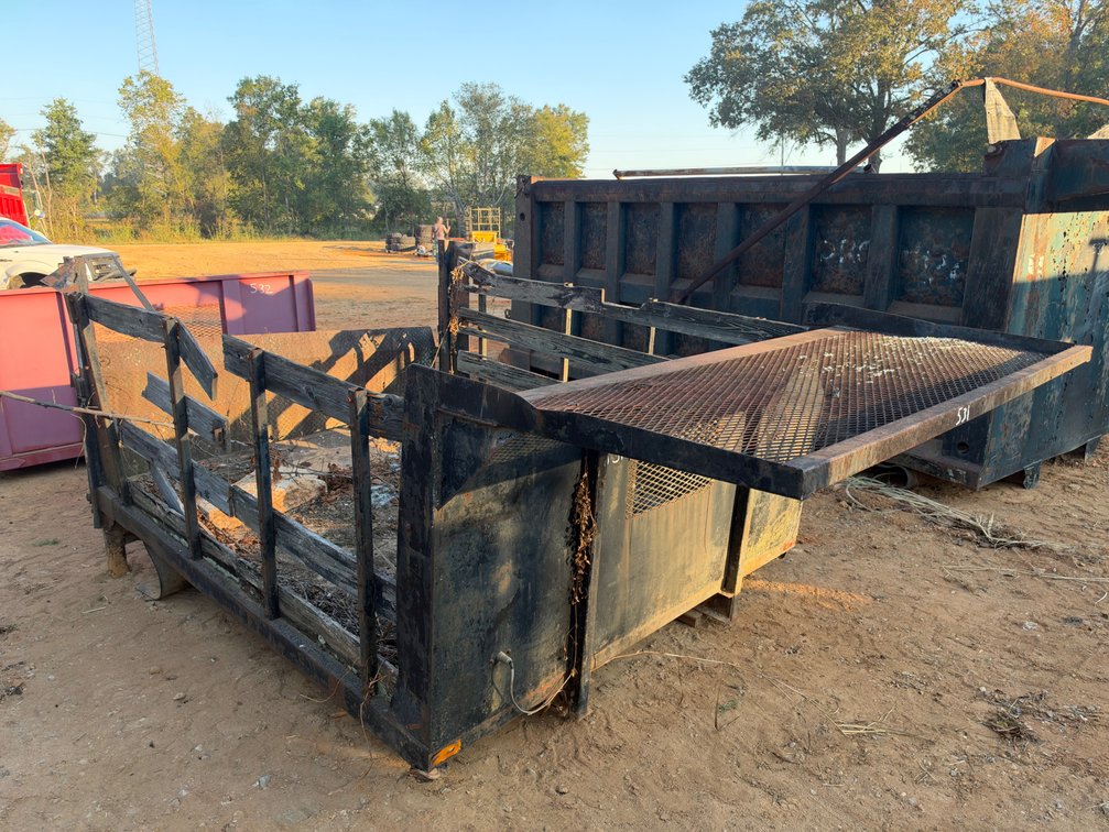 Maxon RCM-120 Steel Flatbed Body w/Liftgate