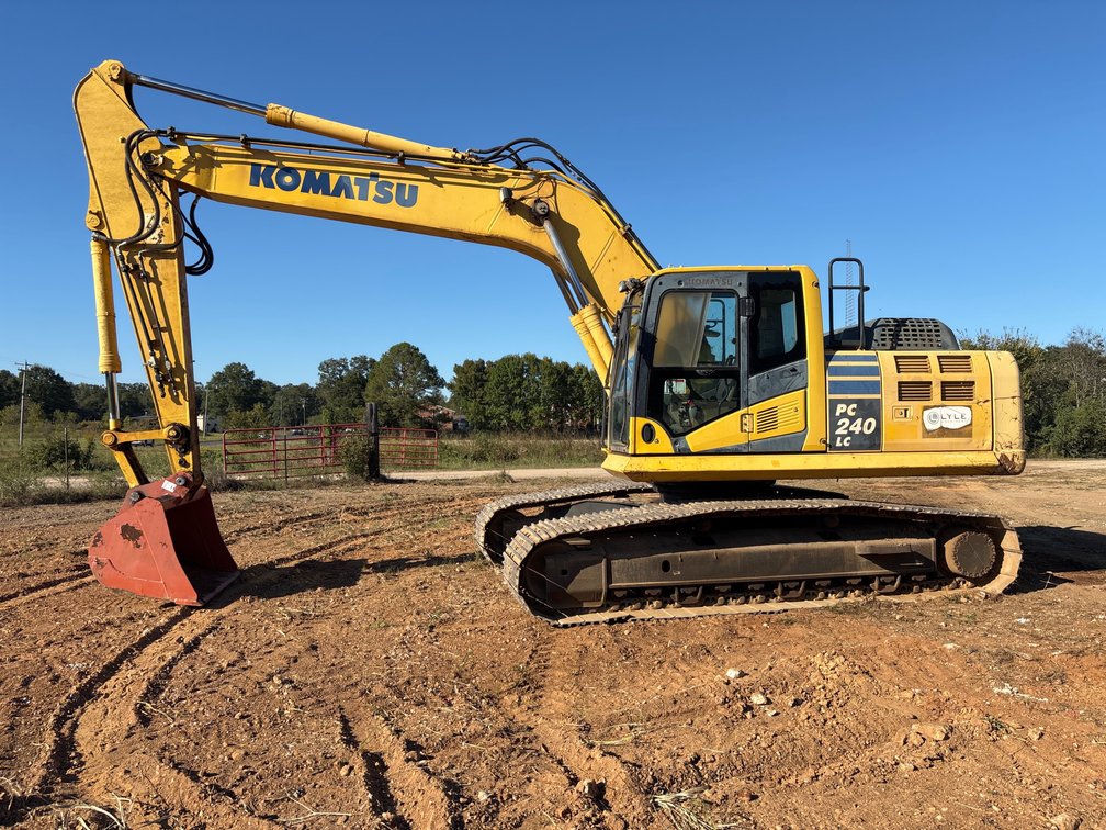 Komatsu PC240LC Excavator