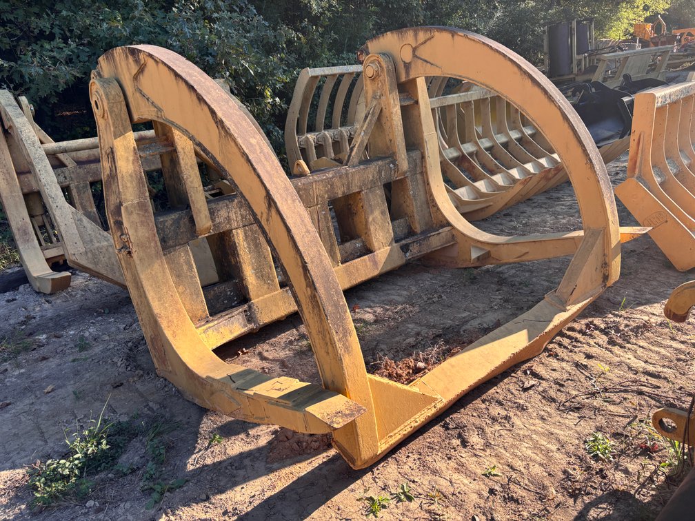 Heavy Duty Hydraulic Log Grapple Attachment