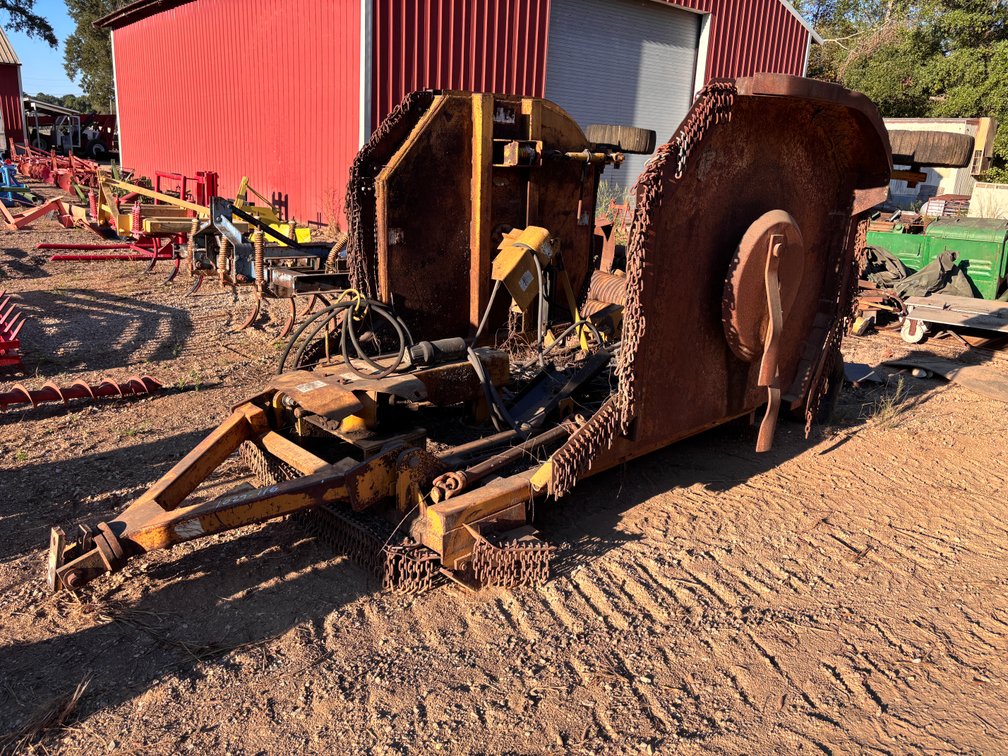 Pull-Type Folding Batwing Rotary Cutter