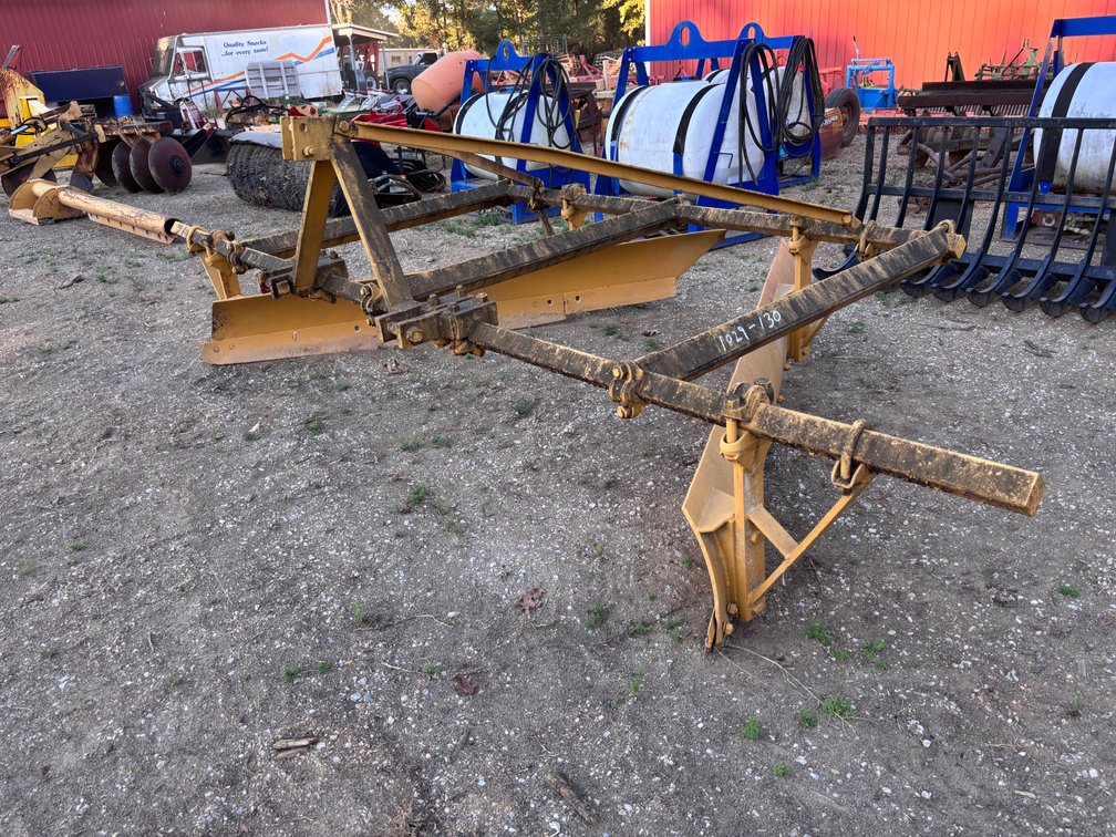 Three-Point Levee Builder