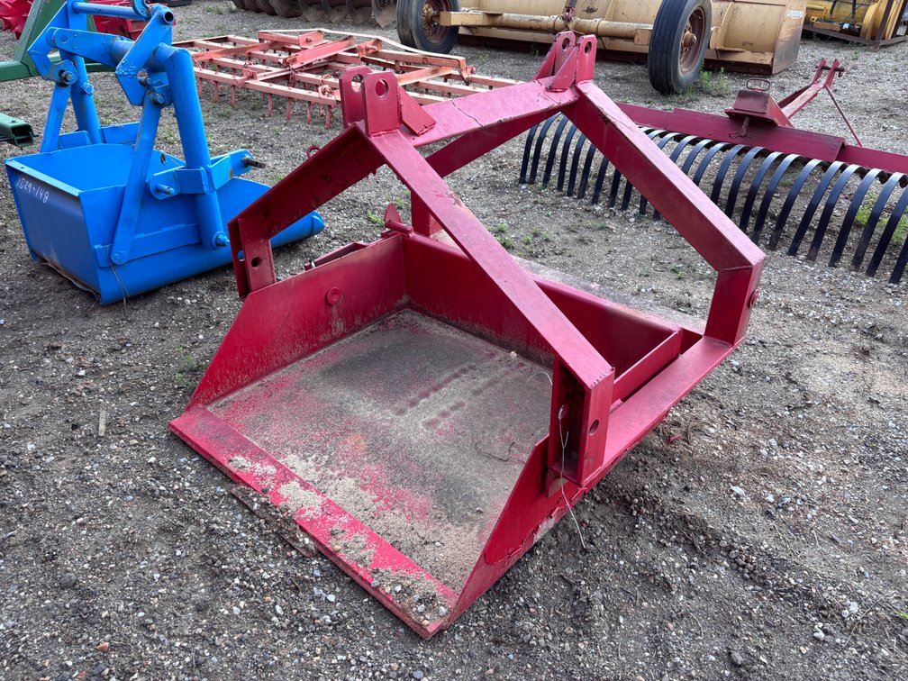 3-Point Hitch Tractor Dirt Scoop