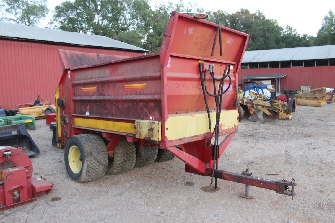 Ty-Crop TD-480 Topdresser Spreader Trailer