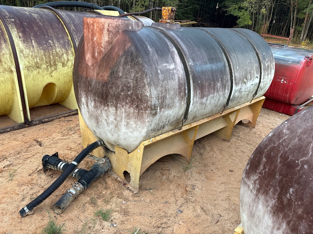 Vermeer Horizontal Poly Tank on Steel Skid Cradle