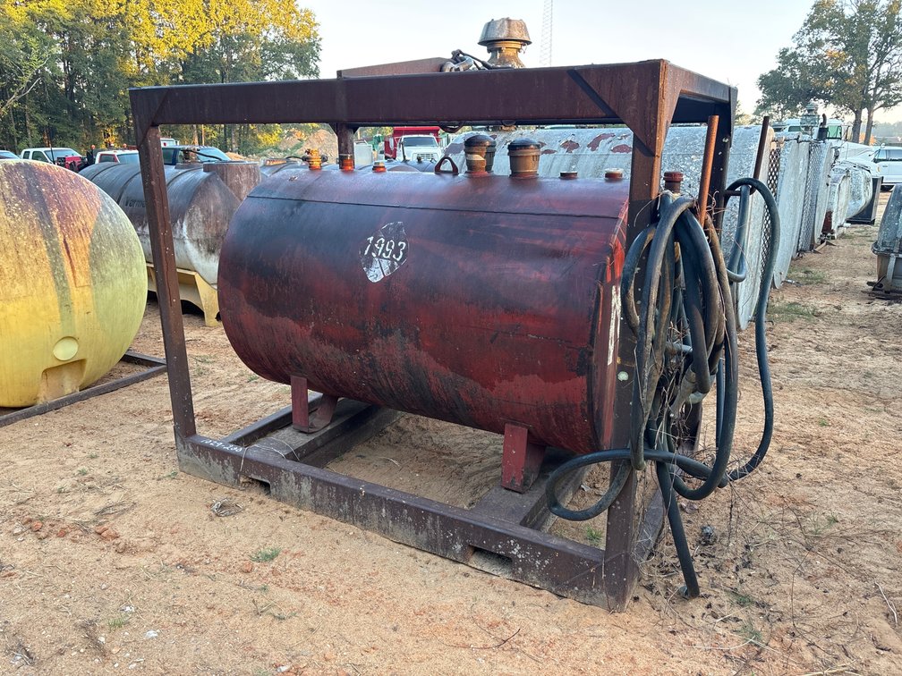 Skid-Mounted Steel Fuel Storage Tank with Cage Frame