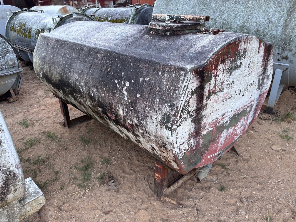 Horizontal Steel Storage Tank on Leg Stand