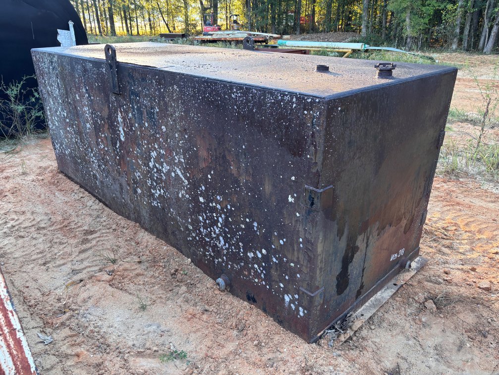 Steel Storage Tank with Skid Base