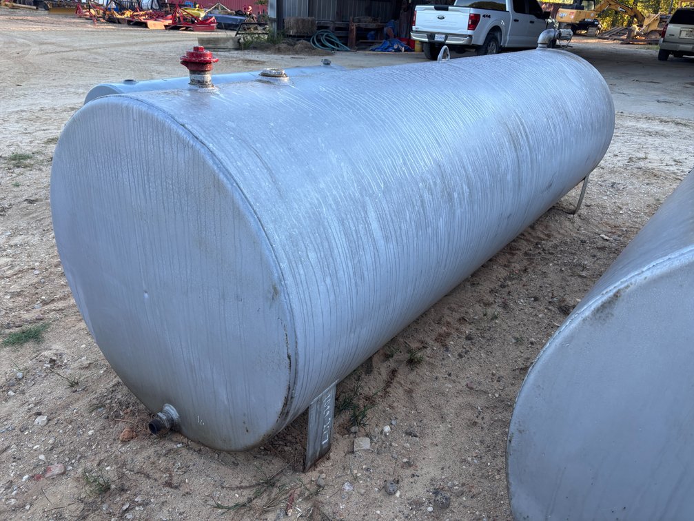 Horizontal Cylindrical Steel Storage Tanks