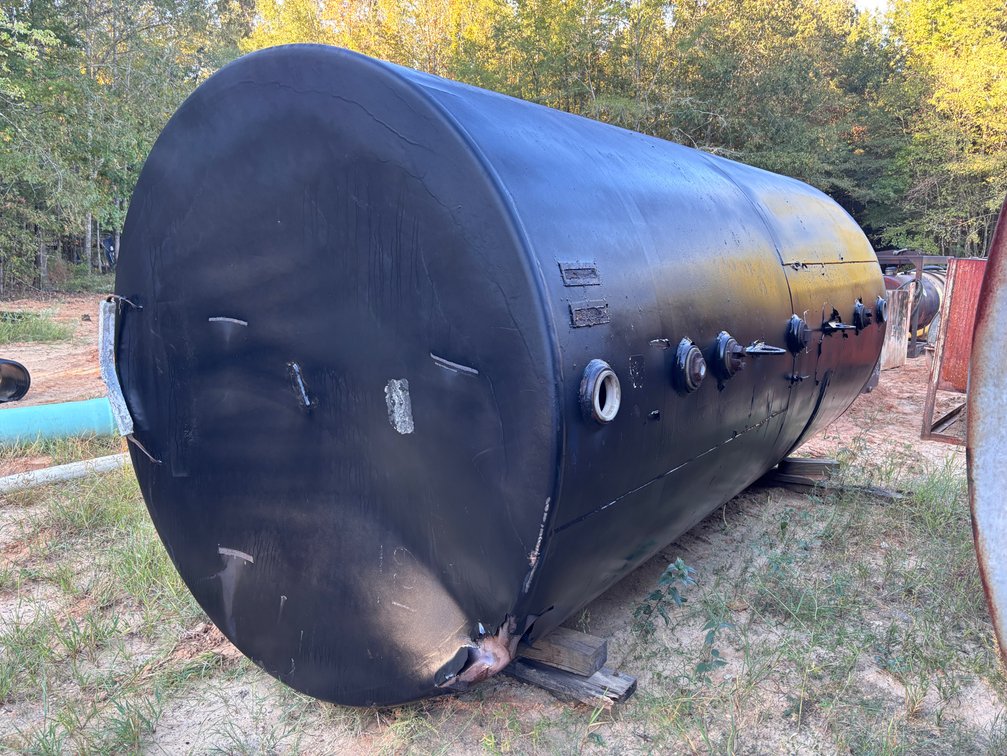 Horizontal Cylindrical Steel Storage Tank