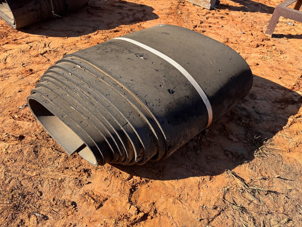 Roll of Black Rubber Conveyor Belting