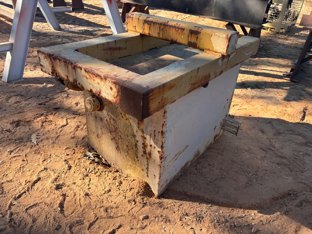 Fabricated Steel Reservoir Tank and Steel Frame