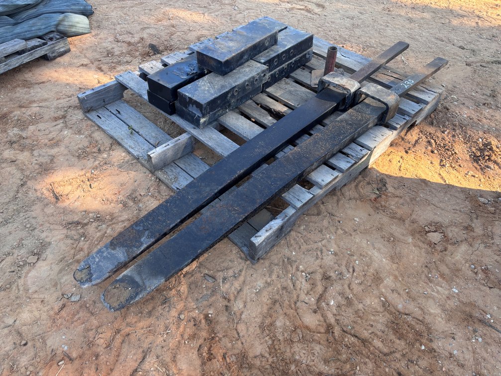 Steel Forklift Fork Extensions and Counterweight Blocks