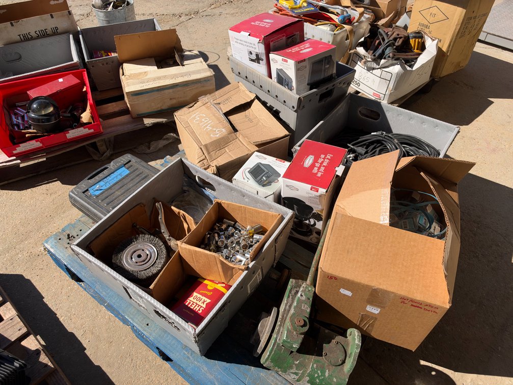 MISCELLANEOUS TOOLS, EXTENSION CORDS AND OTHER ITEMS