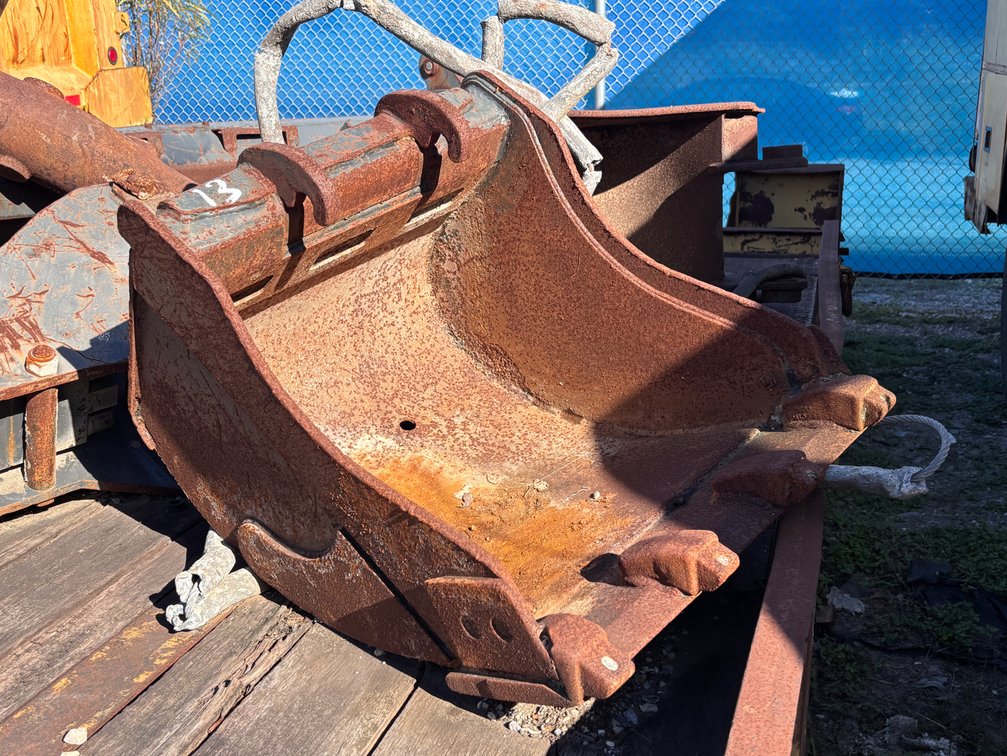 Lot 13