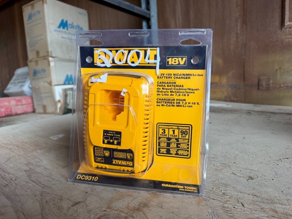 7.2V-18V NiCd/NiMH/Li-Ion Battery  Charger