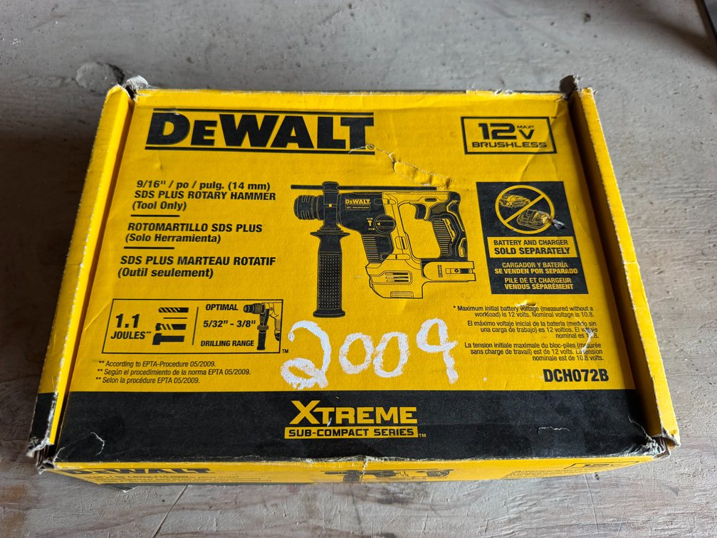 DeWalt 9/16" SDS Plus Rotary Hammer