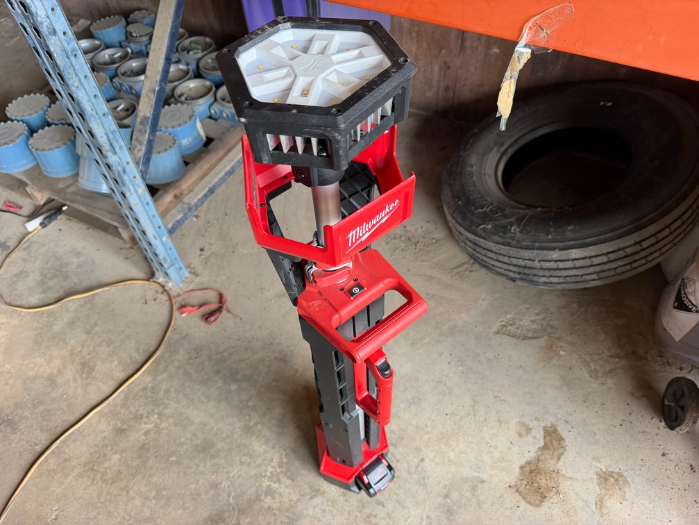 Milwaukee M18 battery Operated Light Tower