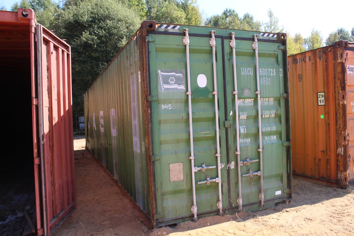 40' Shipping Container