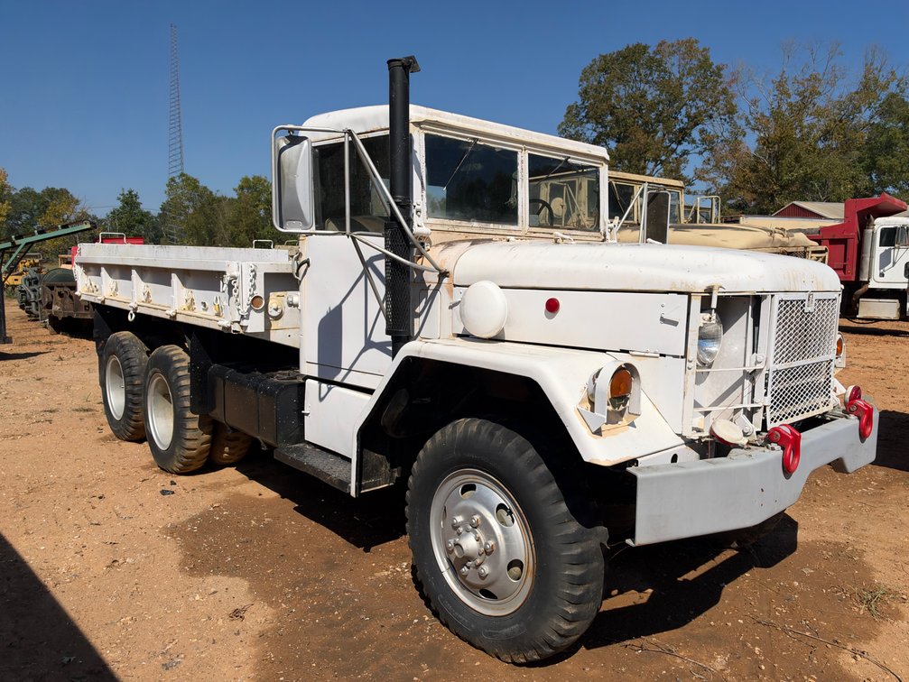 Military 6x6 Flatbed Truck
