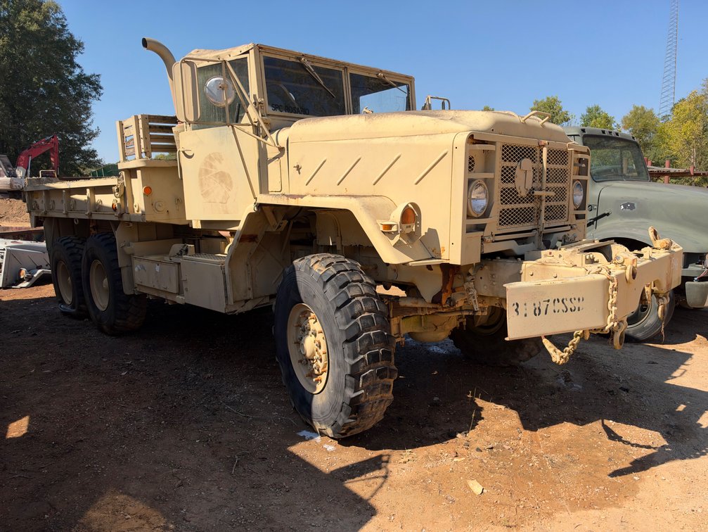 Military 6x6 Flatbed Truck