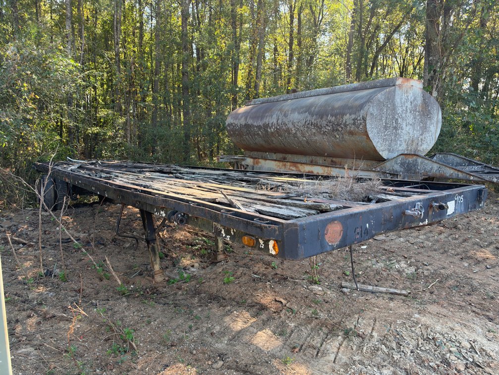 Tandem Axle Flatbed Trailer