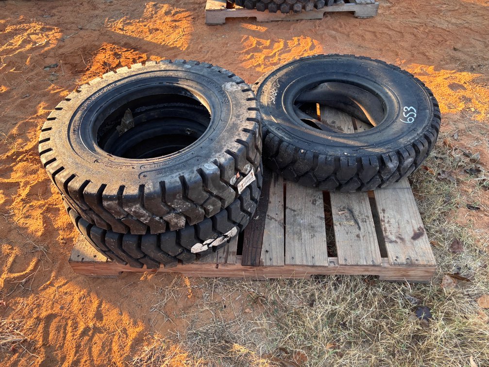 (3) 700L-15 Tires
