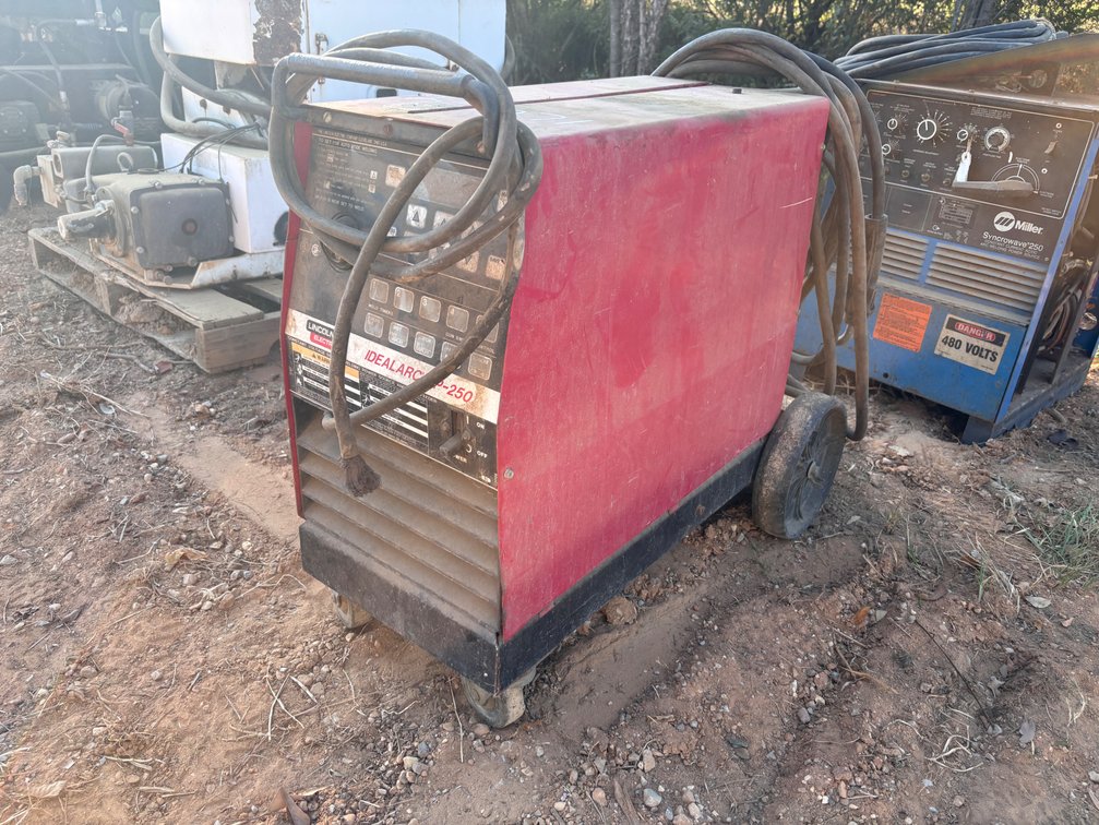 Lincoln Idealarc SP250 Electric Welder
