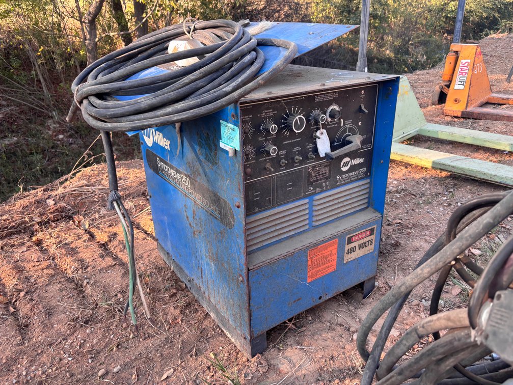 MIller Syncrowave 250 Electric Welder