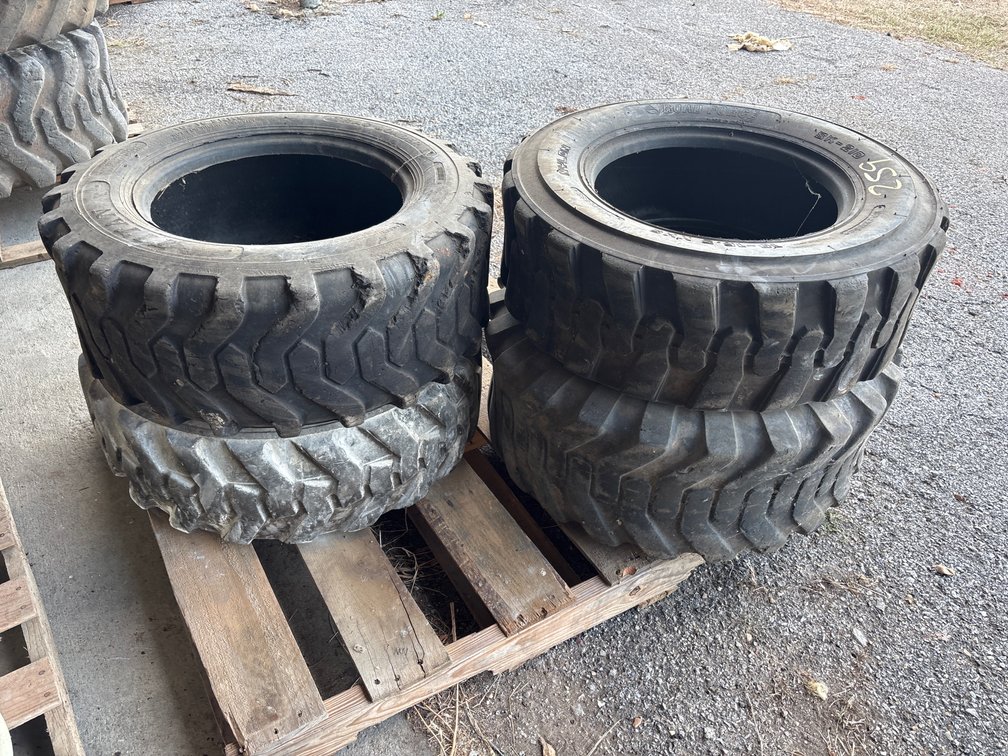(4) 10-16.5 Skid Steer Tires