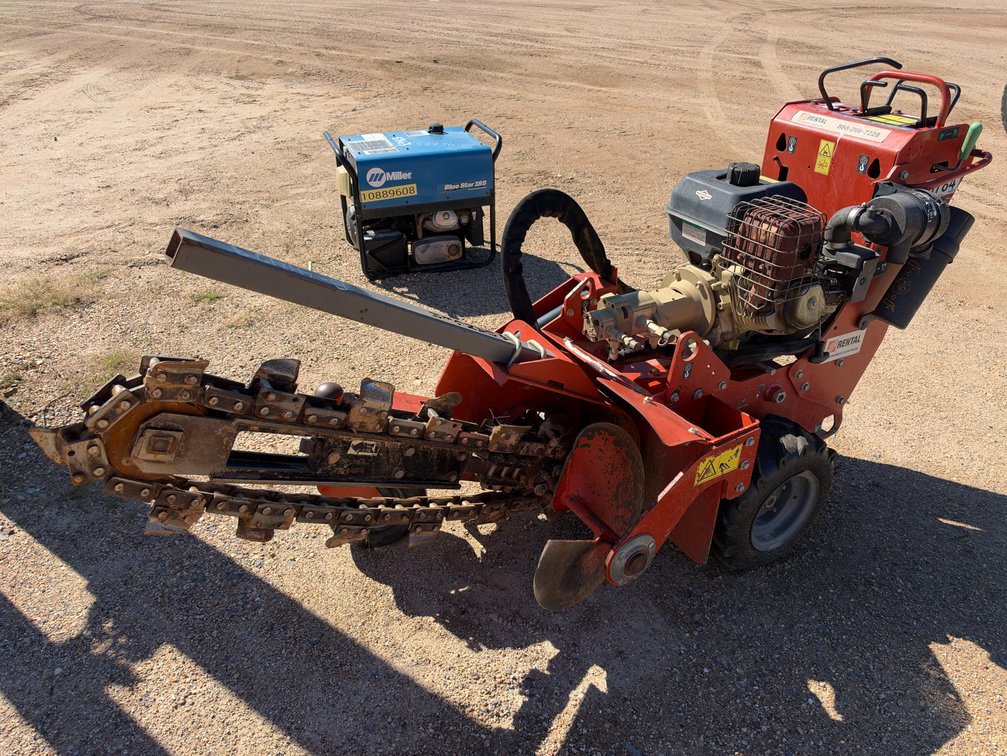 2021 DITCH WITCH TRENCHER