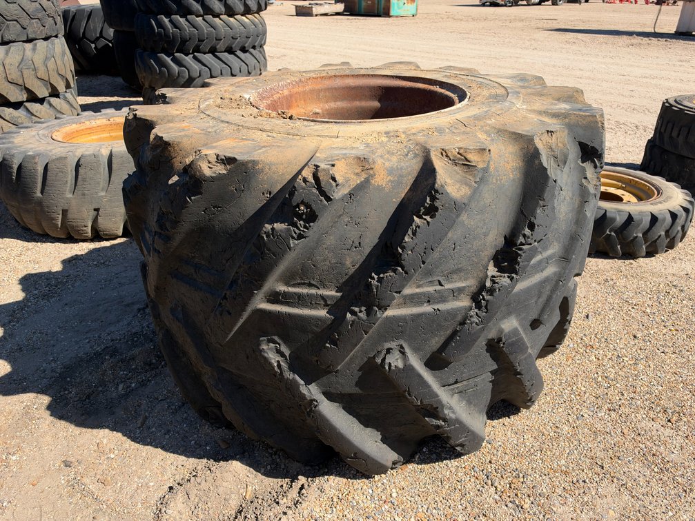UNITED HEAVY DUTY SKIDDER TIRE