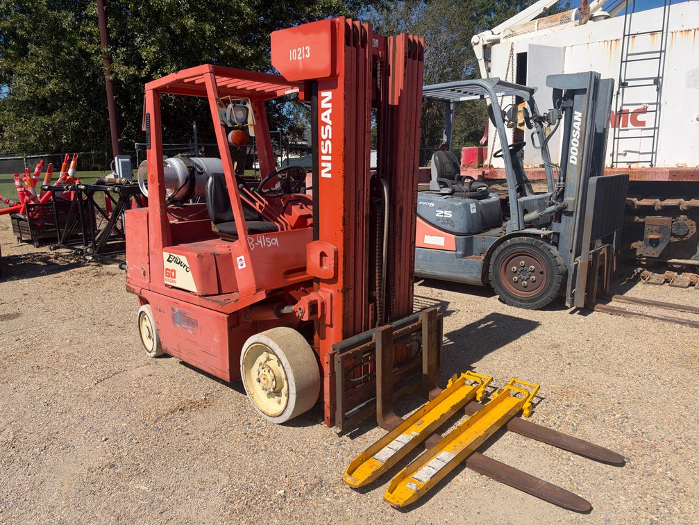NISSAN FORKLIFT