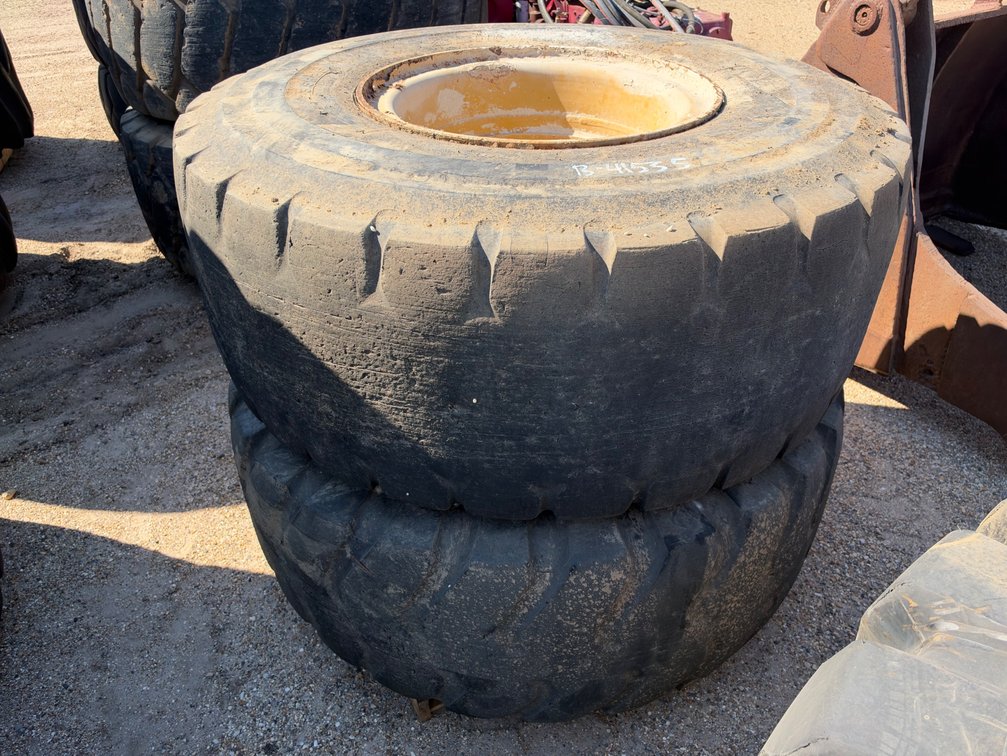 (2) 23.5R25 EQUIPMENT TIRES