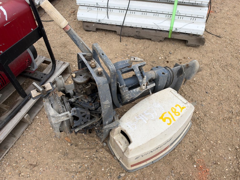 EVINRUDE 25 HP BOAT MOTOR