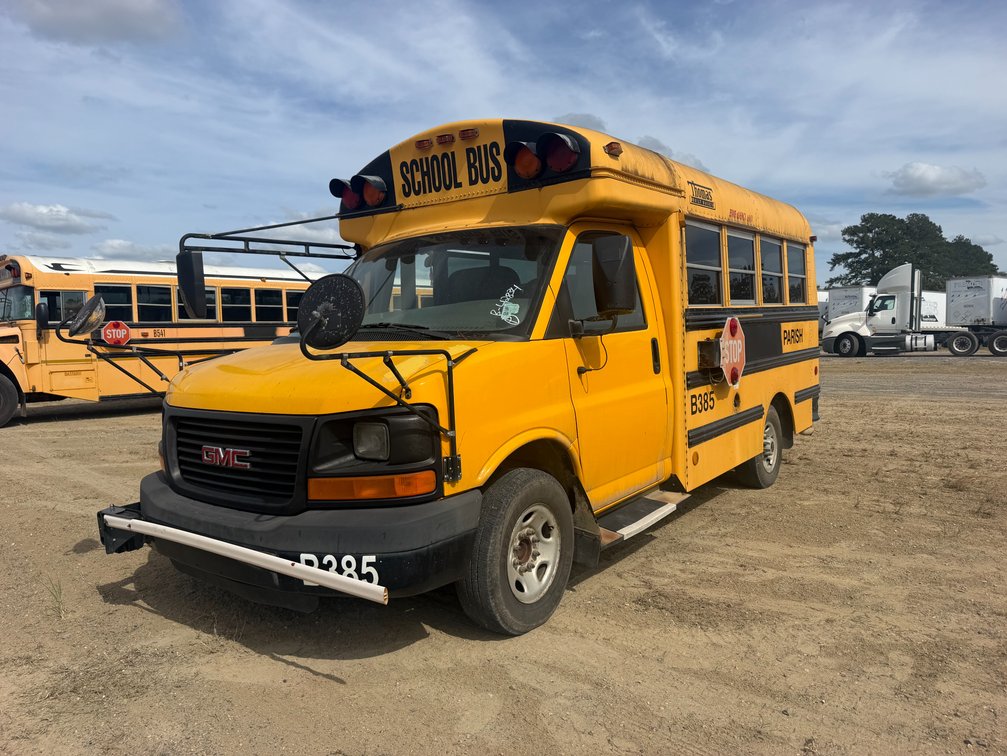 2004 GMC SAVANNA 3500