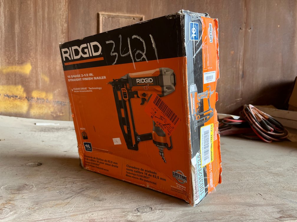 16 GA 2-1/2" Straight Finish Nailer Pneumatic