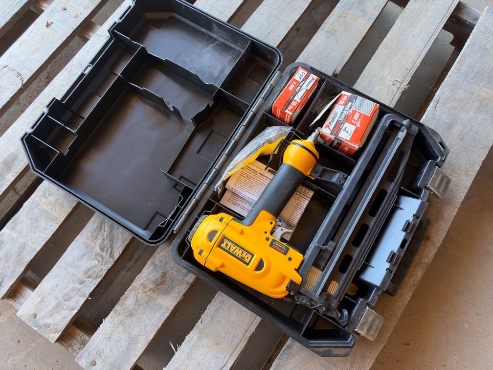 Dewalt Pneuamtic Nail Gun W/ Extra Nails